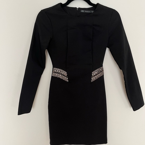 Zara dress - Picture 3 of 4